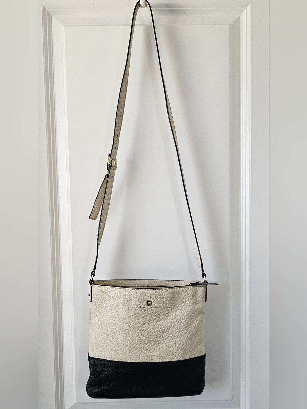 Kate Spade Cream Pebbled Leather Crossbody Bag